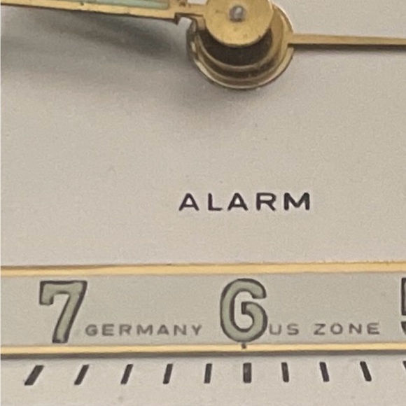 Vintage 1960’s Florn Travel Alarm Clock in Leather Case - Picture 4 of 5